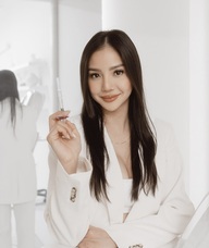 Book an Appointment with Amy Tran for Injectables