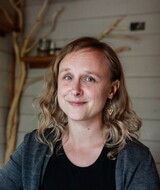 Book an Appointment with Mariah Stoochnoff at Bonnington Acupuncture